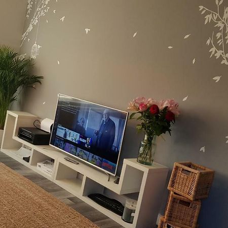 New Contemporary Flat Minutes From Airport & Nec Lejlighed Marston Green Eksteriør billede