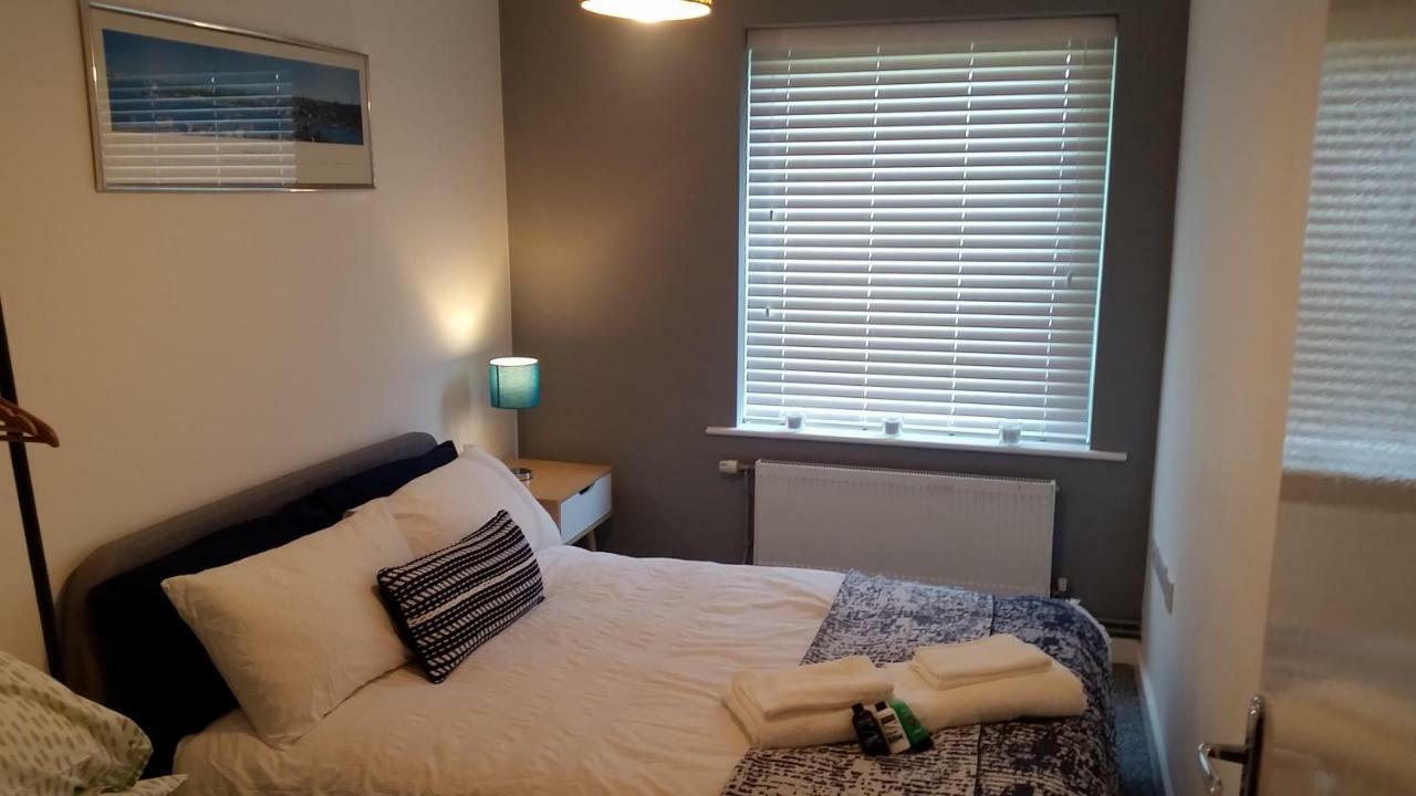 New Contemporary Flat Minutes From Airport & Nec Lejlighed Marston Green Eksteriør billede